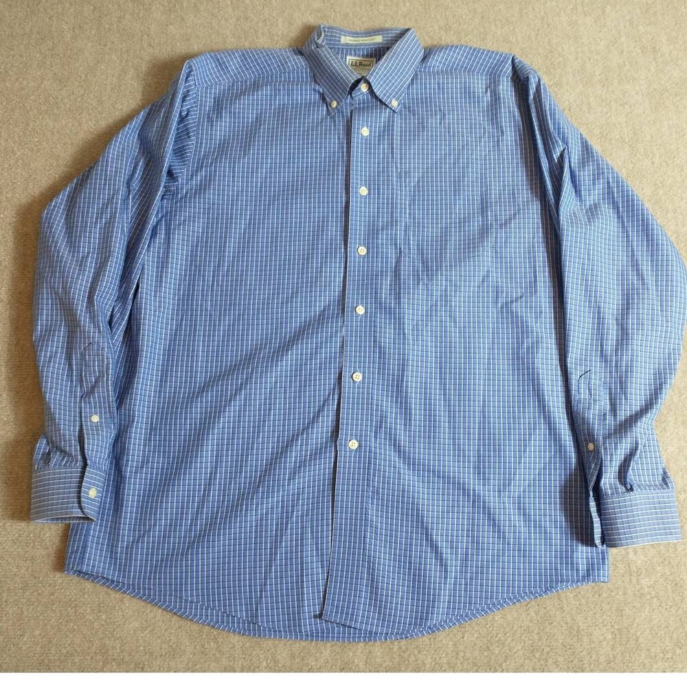 L. L. Bean Wrinkle Resistant Button Down Shirt. Men's Large. Blue/White.